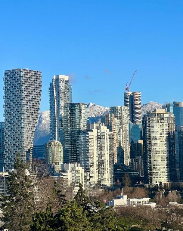 Charming Suite With Amazing Views Vancouver Extérieur photo